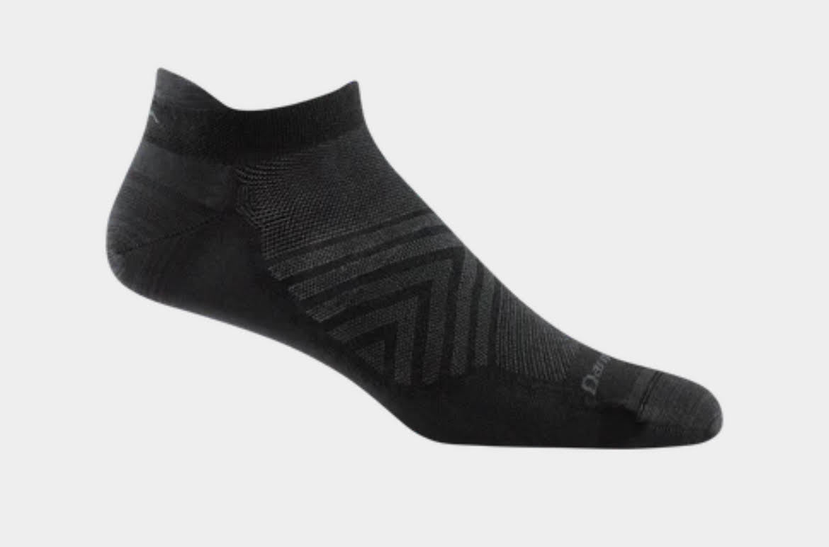 Darn Tough 1033 Men's Black Run No Show Tab No Cushion Ultra-Lightweight Running Sock